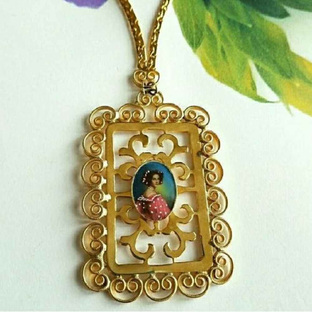Relisted- Vintage Hobe necklace Auguste Strobl gold cameo - Picture 5 of 8
